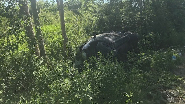 В Гурьевском районе автомобиль врезался в дерево, пострадали женщина-водитель и пятеро детей (обновлено) 