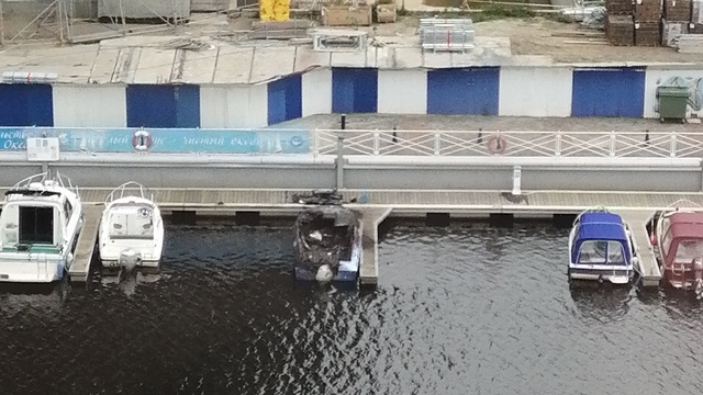 В Калининграде ночью сгорели моторная лодка и автомобиль  