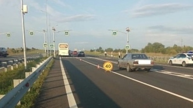 Под Гвардейском возле заправки 