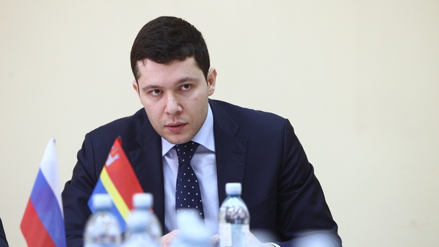 Алиханов предложил распространить меры поддержки для малого бизнеса на самозанятых  