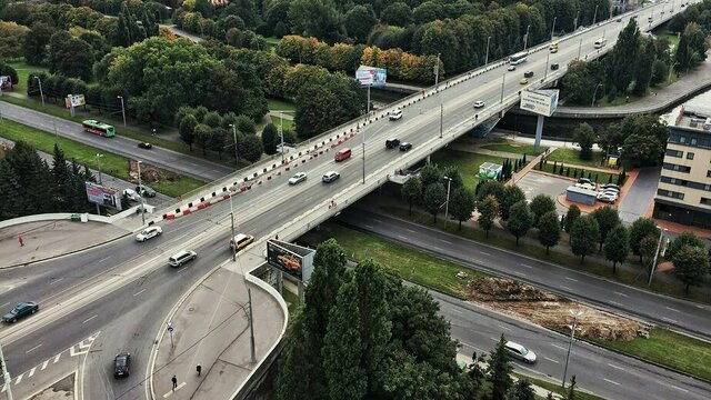 В мэрии рассказали, когда на эстакадном мосту откроют движение по всем полосам