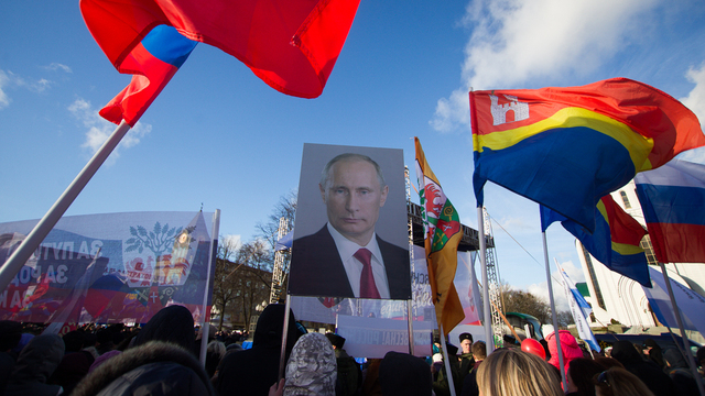 В облдуме предложили разрешить митинги возле  правительства и мэрии  