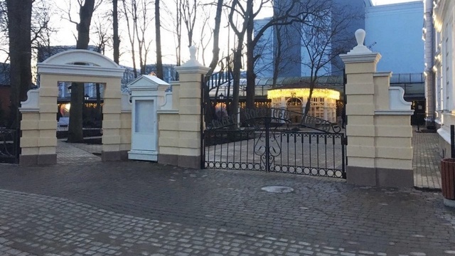 В Зеленоградске благоустроили сквер Королевы Луизы (фото)  