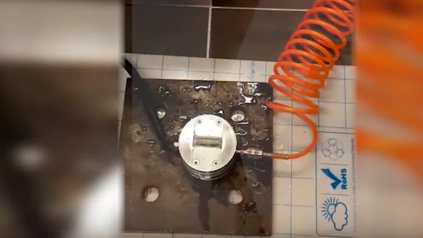 В Зеленоградске испытали новые “светлячки” для пешеходных переходов (видео) - Новости Калининграда | Кадр видеозаписи