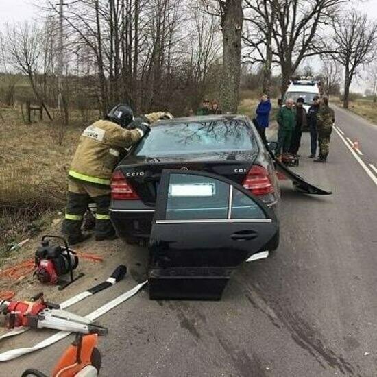 Врезался в УАЗ и дерево: подробности ДТП под Гусевом, в котором погиб гражданин Литвы - Новости Калининграда | Фото: пресс-служба регионального УМВД