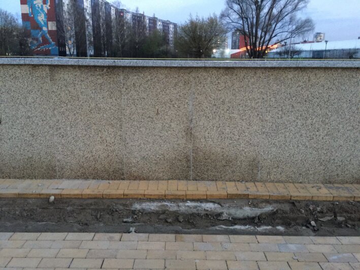 В Калининграде ремонтируют набережную Трибуца (фото) - Новости Калининграда | Фото: читатель "Клопс"