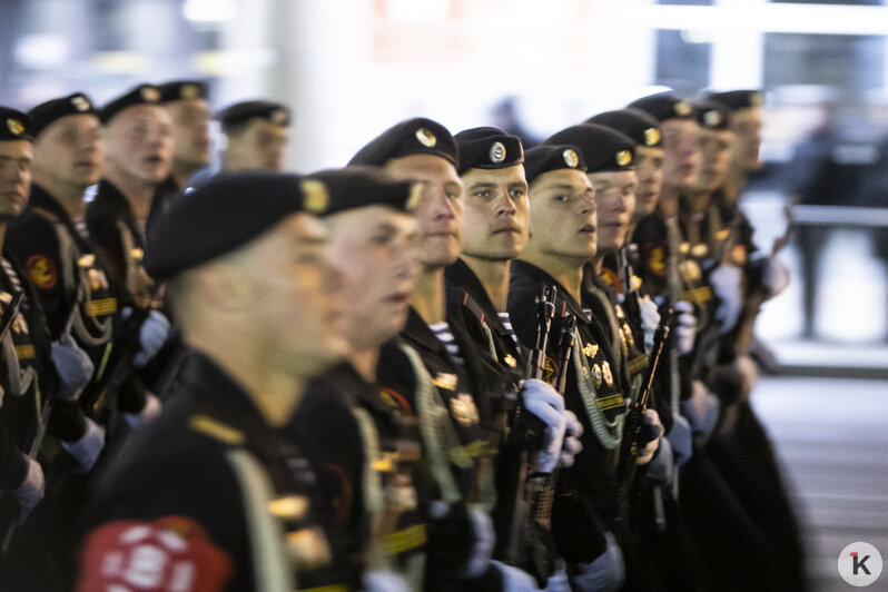 В Калининграде прошла ночная репетиция парада Победы (фоторепортаж) - Новости Калининграда | Фото: Александр Подгорчук