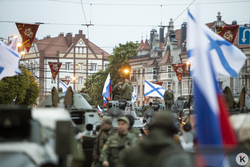 В Калининграде прошла ночная репетиция парада Победы (фоторепортаж) - Новости Калининграда | Фото: Александр Подгорчук