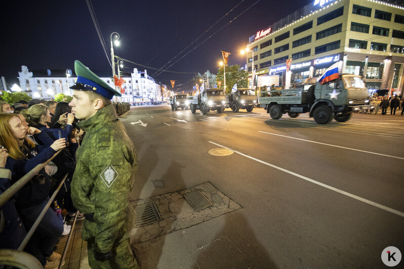 В Калининграде прошла ночная репетиция парада Победы (фоторепортаж) - Новости Калининграда | Фото: Александр Подгорчук