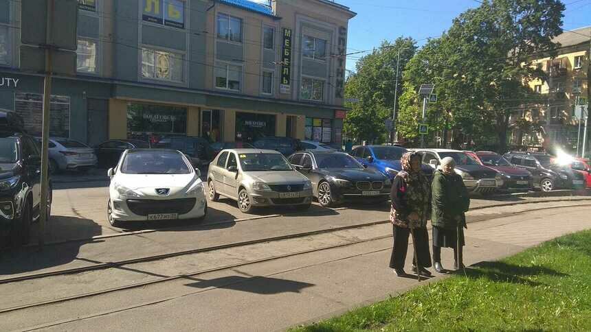 В Калининграде эроПАЗ увезли от Центрального парка в неизвестном направлении - Новости Калининграда | Фото: пресс-служба администрации города / Facebook