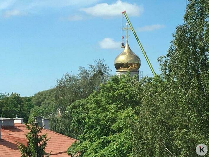 В Калининграде начали устанавливать купол строящегося храма на проспекте Мира - Новости Калининграда | Фото: Юлия Майборская