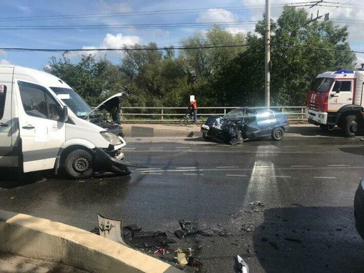 УМВД: водитель Opel, столкнувшегося с маршруткой на ул. Киевской, был пьян - Новости Калининграда | Фото: пресс-служба регионального УМВД