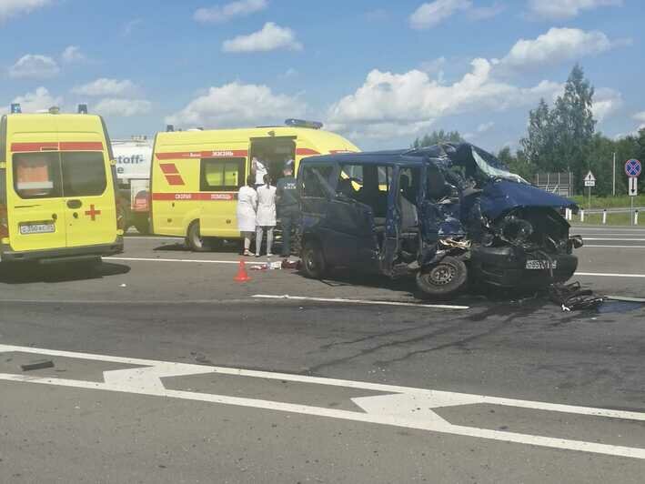 В Гвардейском районе столкнулись бензовоз и микроавтобус, пострадали дети (видео, обновляется)  - Новости Калининграда | Фото: пресс-служба регионального УМВД