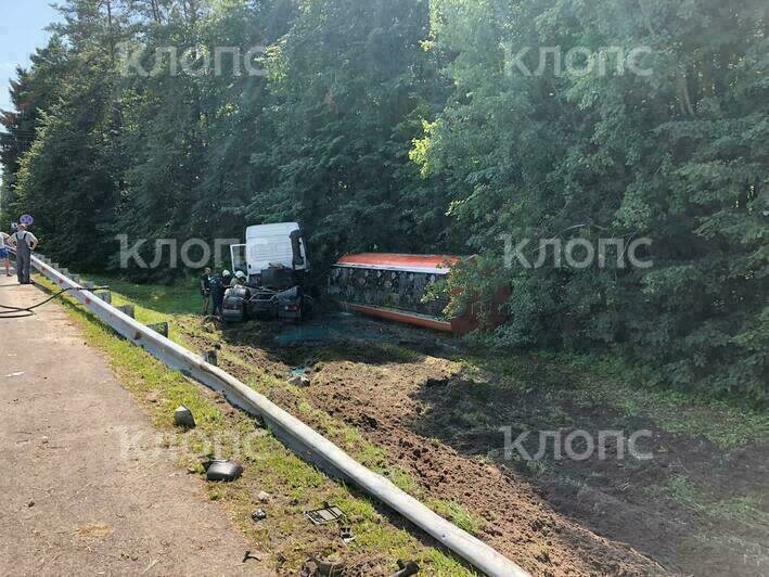 В Гвардейском районе столкнулись бензовоз и микроавтобус, пострадали дети (видео, обновляется)  - Новости Калининграда | Фото: пресс-служба регионального УМВД