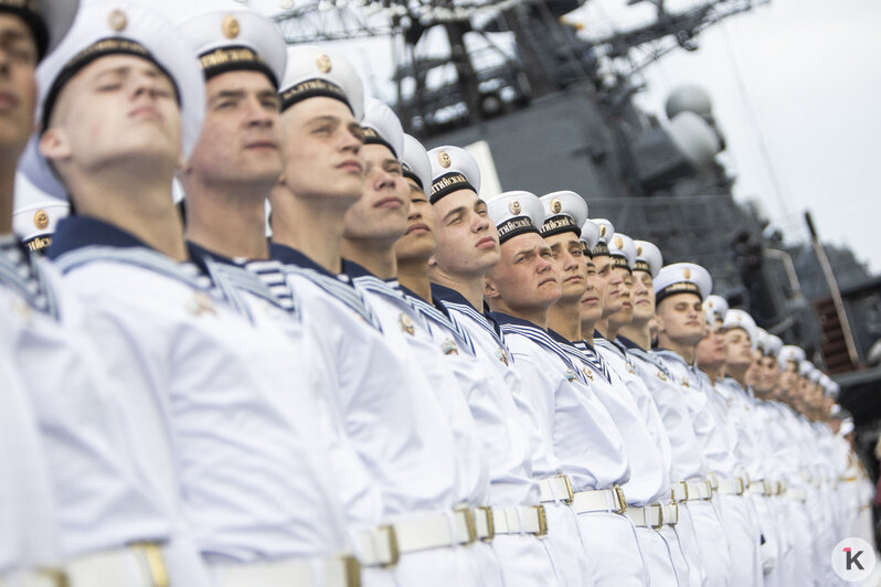 "Русские витязи" и парад кораблей: в Балтийске отметили День ВМФ (фоторепортаж) - Новости Калининграда | Фото: Александр Подгорчук