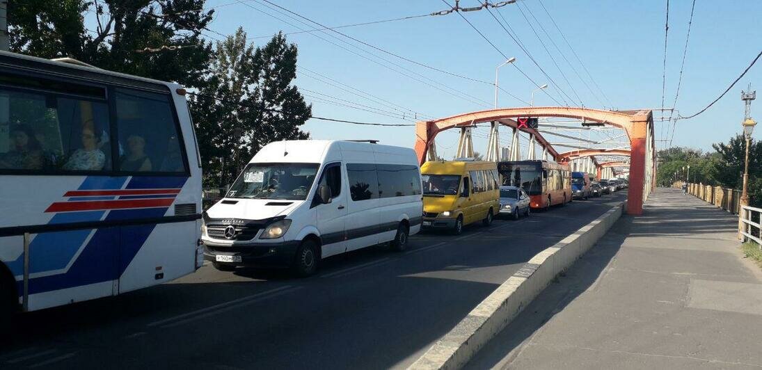 В Калининграде из-за ремонта на Киевской несколько улиц встали в пробках (фото) - Новости Калининграда | Фото: &quot;Клопс&quot;