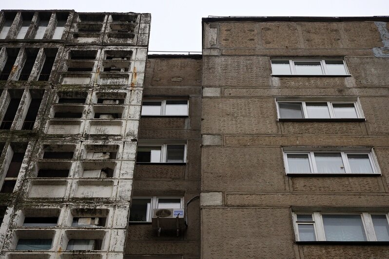 Жители высотки на Гайдара рассказали о 24-летней соседке, звавшей на помощь с карниза десятого этажа - Новости Калининграда | Александр Подгорчук / &quot;Клопс&quot;