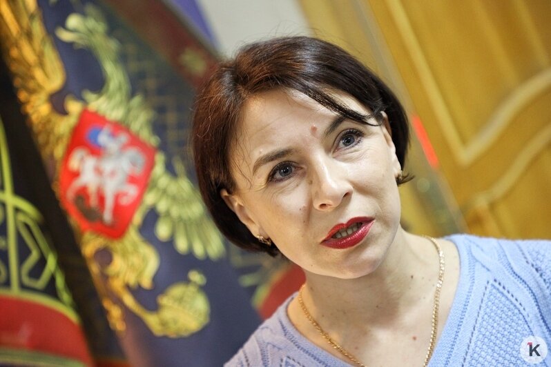  В Калининграде генерал полиции наградил семью, спасшую ребёнка после ДТП в Пионерском (фото) - Новости Калининграда | Фото: Александр Подгорчук / "Клопс"