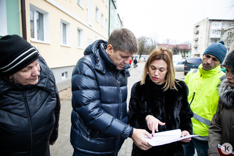Глава горсовета проверил капремонт дома на ул. Павлика Морозова (фото) - Новости Калининграда | Фото: Александр Подгорчук / &quot;Клопс&quot;