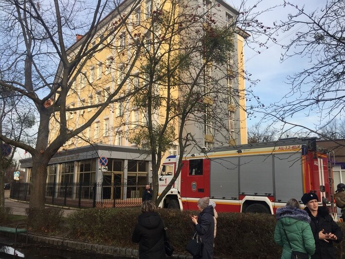 В Калининграде эвакуировали здание Арбитражного суда после сообщения о минировании (фото) - Новости Калининграда | Александр Подгорчук / &quot;Клопс&quot;