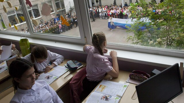 В России изменят систему оплаты труда учителей