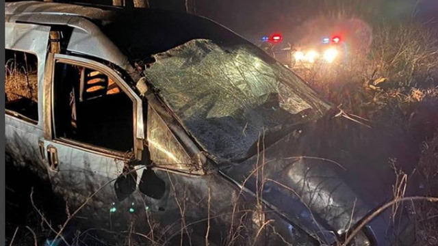 В Гвардейском районе Peugeot вылетел в кювет, пострадали два человека  