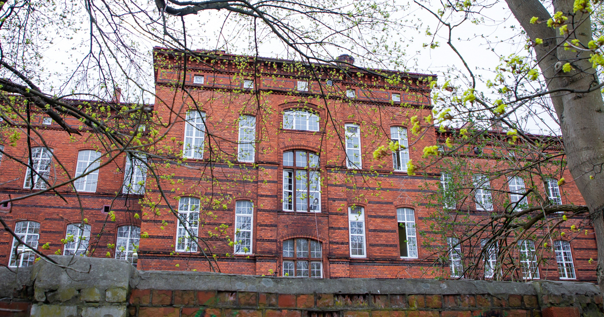 Инфекционная больница черняховск. Инфекционная больница калининград на фрунзе. Инфекционная больница калининград. Портовая больница калининград. Улица фрунзе калининград.