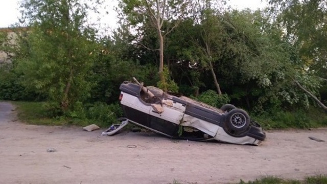 У водителя перевернувшейся в Храброво легковушки не было прав