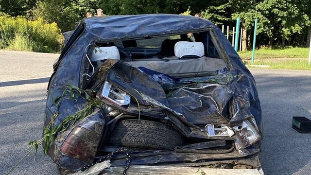 В Гвардейском районе BMW с 19-летней девушкой за рулём вылетел в кювет (фото)