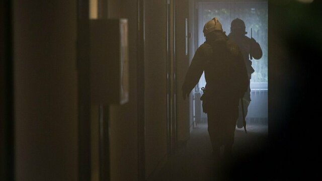 Жильцов высотки на Левитана эвакуировали из-за загоревшегося в одной из квартир дивана