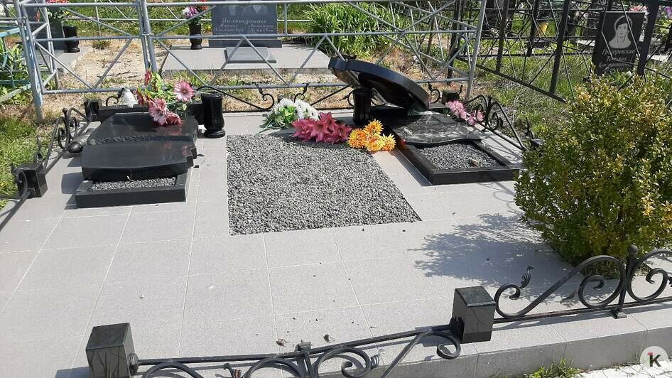 На кладбище в Гурьевском районе вандалы разбили десятки памятников (фото, видео) - Новости Калининграда | Фото очевидцев