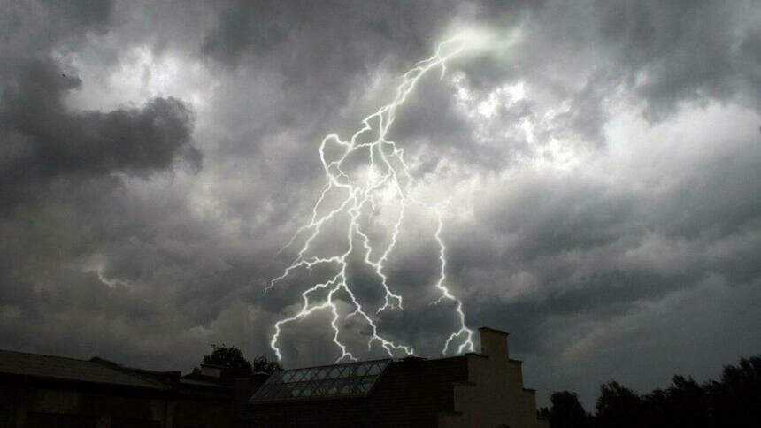 Первую майскую грозу в Калининград принёс тёплый воздух из Средиземноморья - Новости Калининграда | Фото: Архив "Клопс"