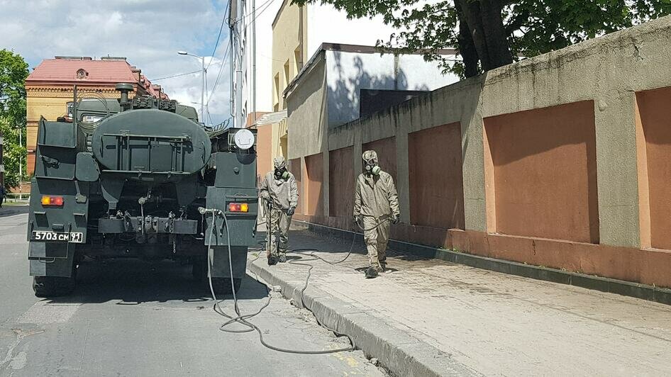 В Калининграде дезинфицируют стены областной больницы, где зафиксирован очаг коронавируса (фото, видео) - Новости Калининграда | Фото: Денис Артемьев