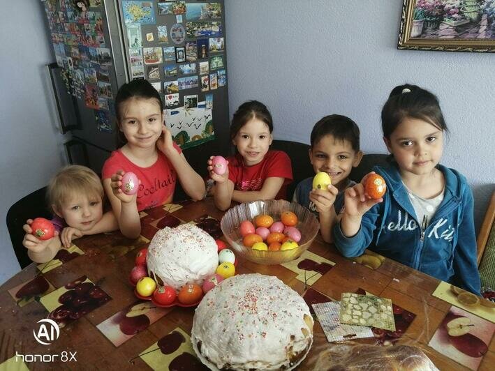 Обеды, уроки и что-то особенное для себя самой: правила жизни мамы 13 детей из Немана - Новости Калининграда | Фото: личный архив семьи