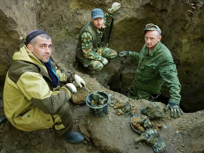 Под Зеленоградском среди обломков бомбардировщика нашли останки советского лётчика (фото) - Новости Калининграда | Фото: поисковый отряд &quot;Совесть&quot;