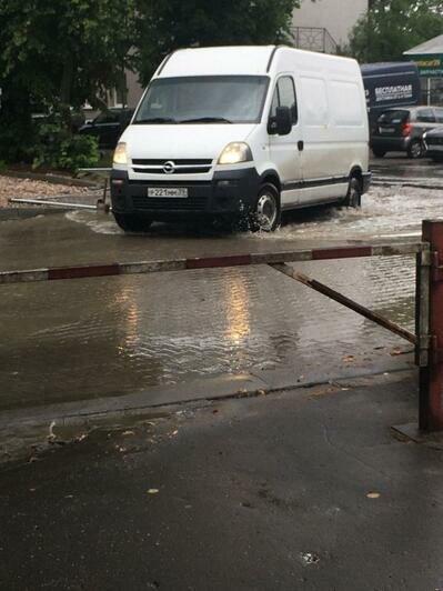 В Калининграде из-за ливня затопило несколько улиц (фото, видео) - Новости Калининграда | Фото: читатель "Клопс"