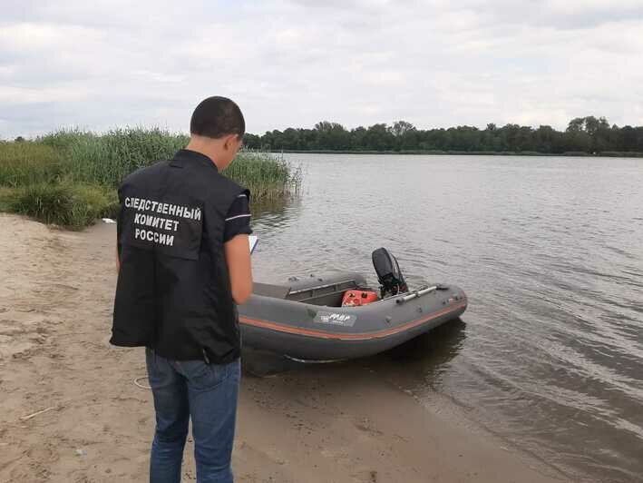 Утонувший в Калининградском канале выпал за борт лодки, управляемой пьяным мужчиной - Новости Калининграда | Фото: Северо-Западное СУ на транспорте СКР