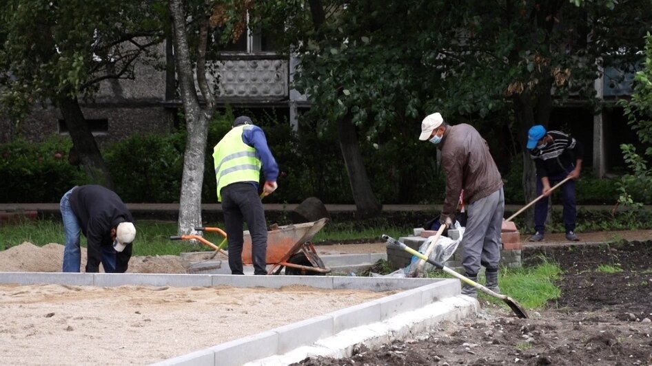 Благоустройство 12 дворов Калининграда закончат к ноябрю - Новости Калининграда | Фото: пресс-служба администрации Калининграда