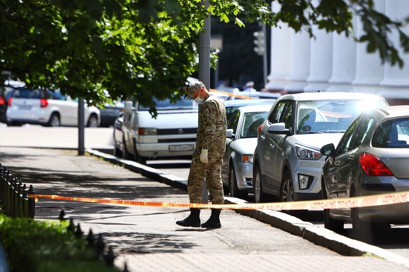 Около драмтеатра в Калининграде нашли и обезвредили противопехотную мину (фото) - Новости Калининграда | Фото: Александр Подгорчук / &quot;Клопс&quot;
