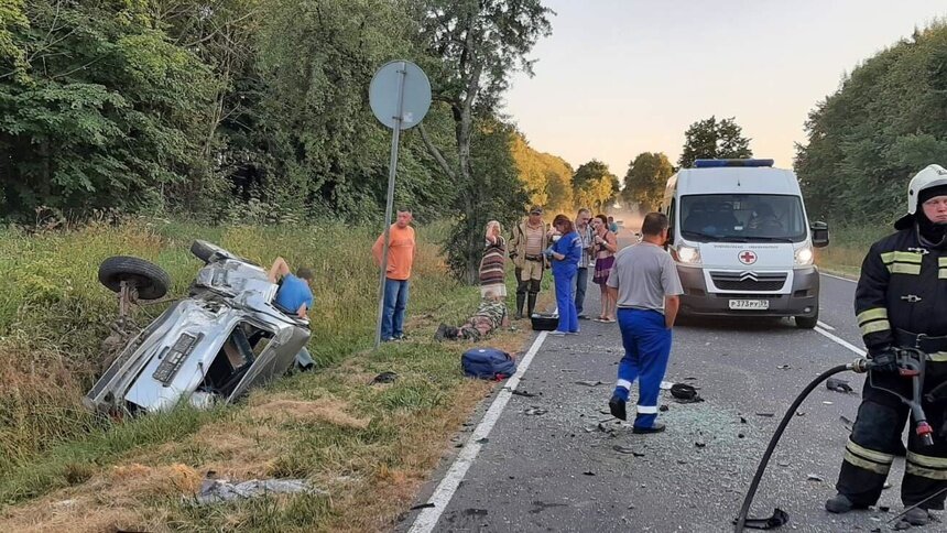 В Багратионовском районе столкнулись три автомобиля, есть пострадавшие - Новости Калининграда | Фото: ГУ МЧС по Калининградской области