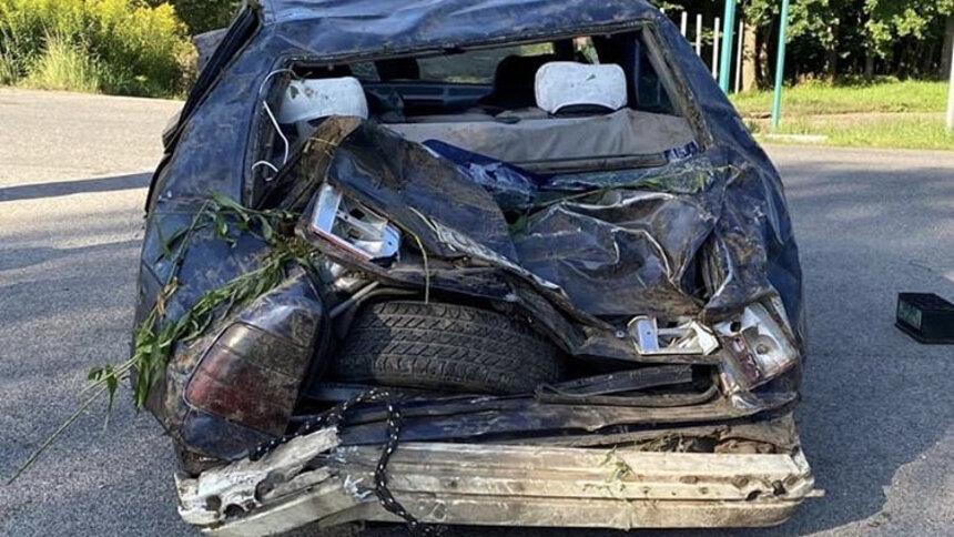 В Гвардейском районе BMW с 19-летней девушкой за рулём вылетел в кювет (фото) - Новости Калининграда | Фото: пресс-служба УМВД России по Калининградской области