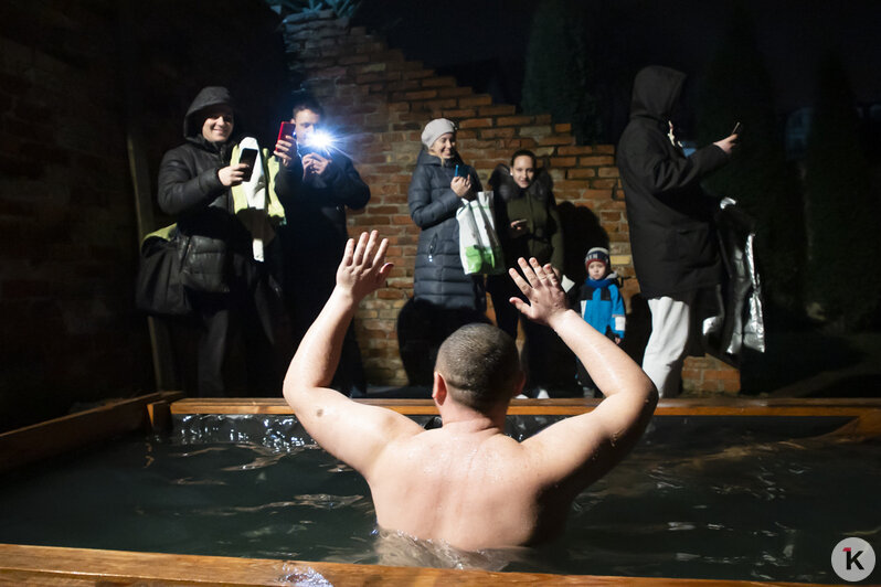 Крещенские купания в Свято-Никольском храме Калининграда (фоторепортаж) - Новости Калининграда | Фото: Александр Подгорчук / &quot;Клопс&quot;