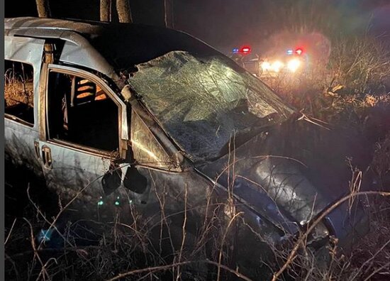 В Гвардейском районе Peugeot вылетел в кювет, пострадали два человека   - Новости Калининграда | Фото: пресс-служба УМВД России по Калининградской области