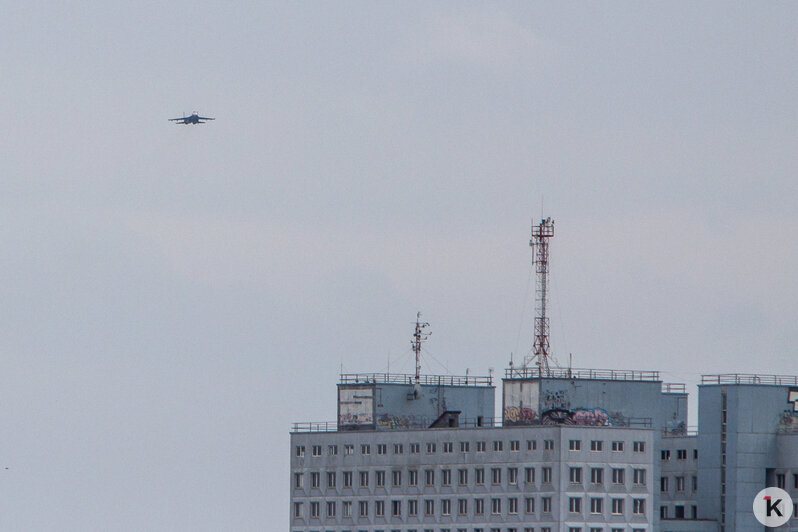 В Калининграде прошли первые полёты авиации для подготовки к параду Победы (фото) - Новости Калининграда | Фото: Александр Подгорчук / &quot;Клопс&quot;