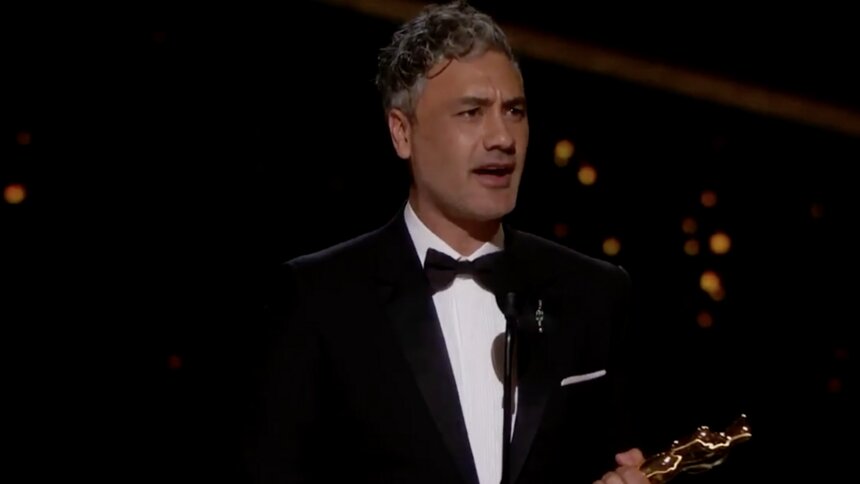 Тайка Вайтити поставит два сериала для Netflix - Новости Калининграда | Изображение: кадр из трансляции "Оскара"