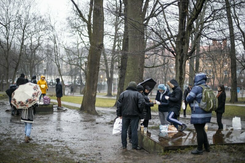 К нам приехал доктор Женя: как фельдшер из Челябинска помогал калининградским бездомным (фото) - Новости Калининграда | Фото: Александр Подгорчук / &quot;Клопс&quot;