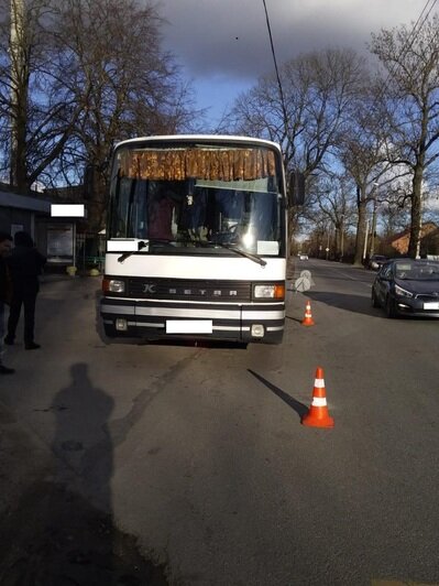 На ул. Емельянова в ДТП с автобусом пострадала десятилетняя пассажирка - Новости Калининграда | Фото: пресс-служба УМВД России по Калининградской области 