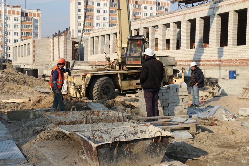 Возобновилось строительство школы на ул. Артиллерийской (фото) - Новости Калининграда | Фото: пресс-служба администрации Калининграда