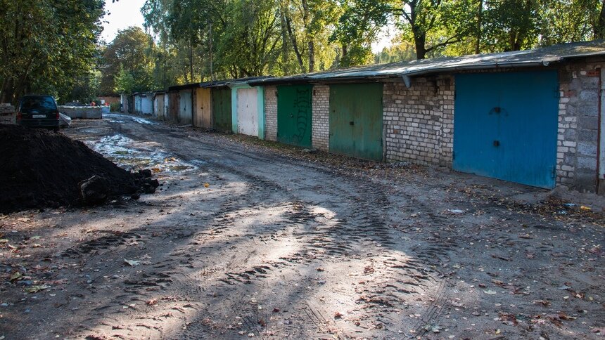 На Артиллерийской не отремонтировали половину двора из-за бюрократических заморочек - Новости Калининграда | Фото: Андрей Кропоткин