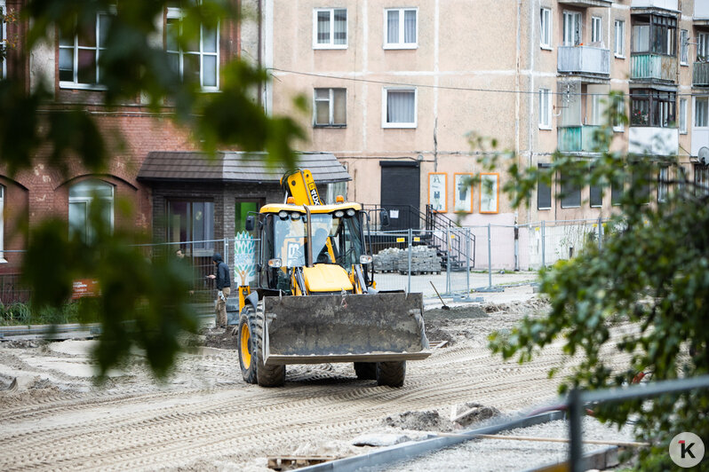 Как благоустраивают сквер на ул. Рокоссовского (фоторепортаж) - Новости Калининграда | Фото: Александр Подгорчук/&quot;Клопс&quot;